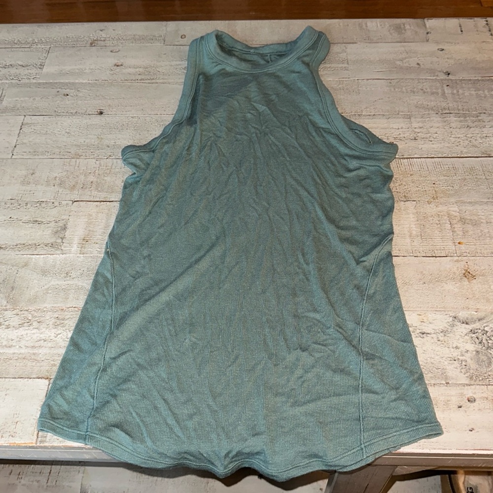 Lululemon tank top